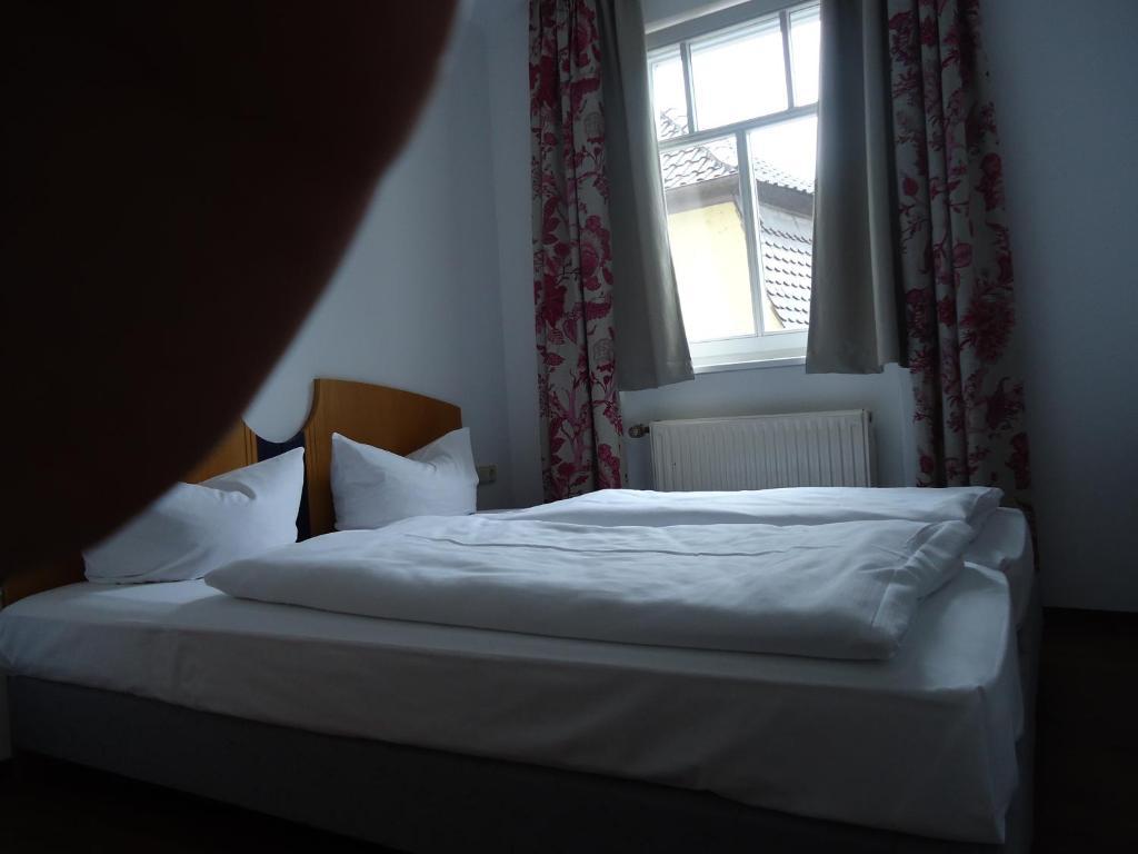 Hotel und Brauereigasthof Kaiserdom Bamberg Zimmer foto
